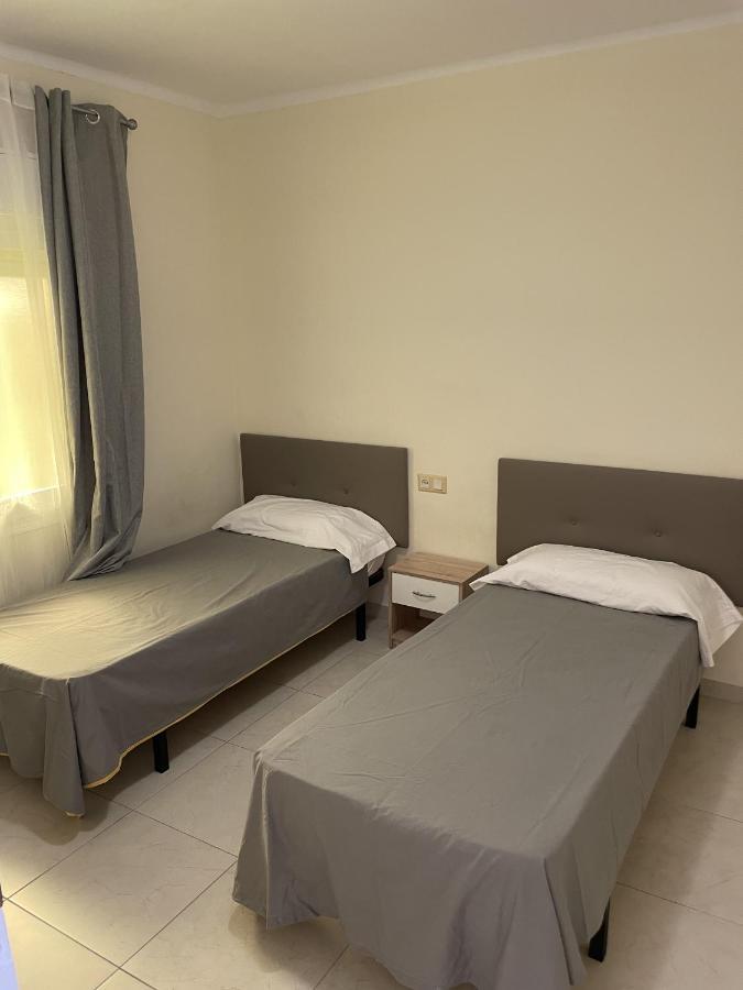 Apartamento A 200 M De La Playa Lägenhet Rosas Exteriör bild